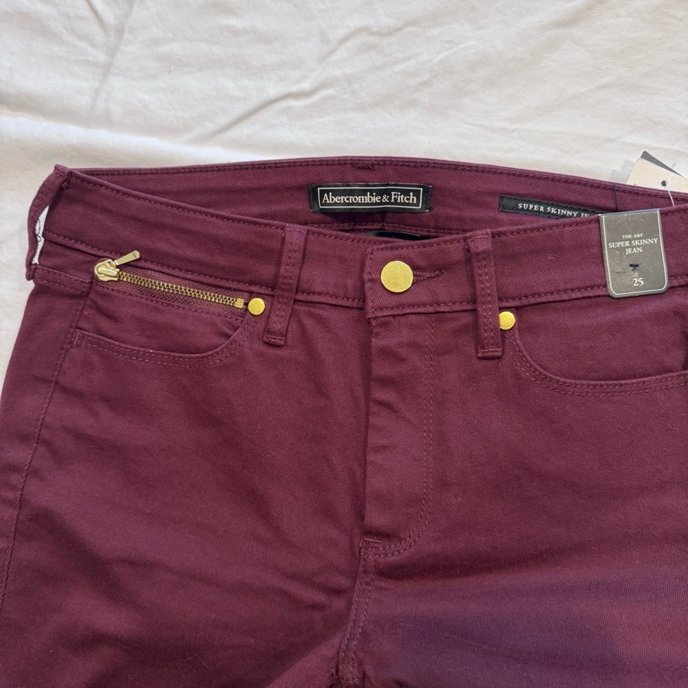 Abercrombie & Fitch‎ Women's Cranberry Skinny Jeans